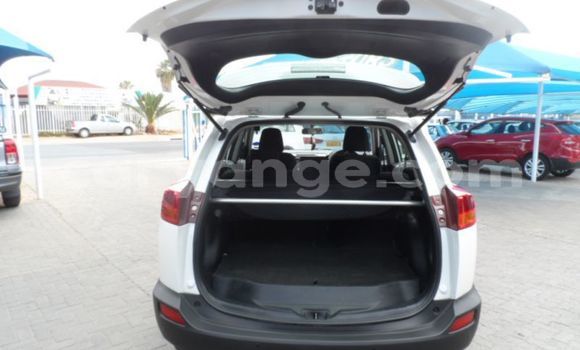 Acheter Occasion Voiture Toyota RAV4 Blanc à Windhoek, Namibie Acheter Occasion Voiture Toyota RAV4 Blanc à Windhoek, Namibie
