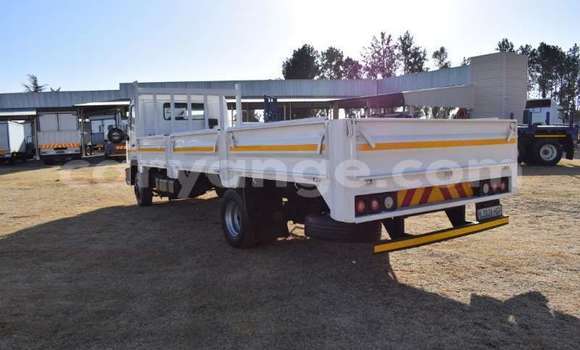 Acheter Occasion Utilitaire Man M2000 Blanc à Windhoek, Namibie Acheter Occasion Utilitaire Man M2000 Blanc à Windhoek, Namibie