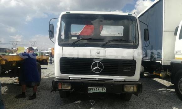 Buy Used Mercedes‒Benz 1213 White Truck in Windhoek in Namibia Buy Used Mercedes‒Benz 1213 White Truck in Windhoek in Namibia