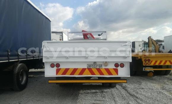 Acheter Occasion Utilitaire Mercedes‒Benz 1213 Blanc à Windhoek, Namibie Acheter Occasion Utilitaire Mercedes‒Benz 1213 Blanc à Windhoek, Namibie