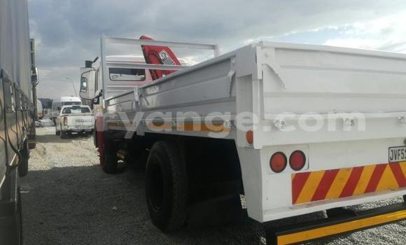 Acheter Occasion Utilitaire Mercedes‒Benz 1213 Blanc à Windhoek, Namibie Acheter Occasion Utilitaire Mercedes‒Benz 1213 Blanc à Windhoek, Namibie