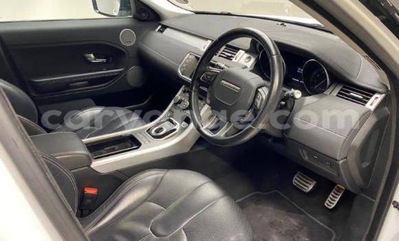 Acheter Occasion Voiture Land Rover Range Rover Evoque Blanc à Windhoek, Namibie Acheter Occasion Voiture Land Rover Range Rover Evoque Blanc à Windhoek, Namibie