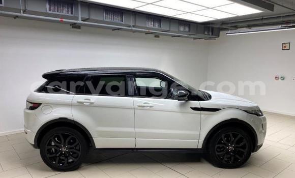 Acheter Occasion Voiture Land Rover Range Rover Evoque Blanc à Windhoek, Namibie Acheter Occasion Voiture Land Rover Range Rover Evoque Blanc à Windhoek, Namibie