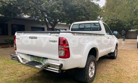 Acheter Occasion Voiture Toyota Hilux Blanc à Gobabis, Omaheke Acheter Occasion Voiture Toyota Hilux Blanc à Gobabis, Omaheke