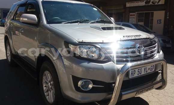Acheter Occasion Voiture Toyota Fortuner Gris à Windhoek, Namibie Acheter Occasion Voiture Toyota Fortuner Gris à Windhoek, Namibie