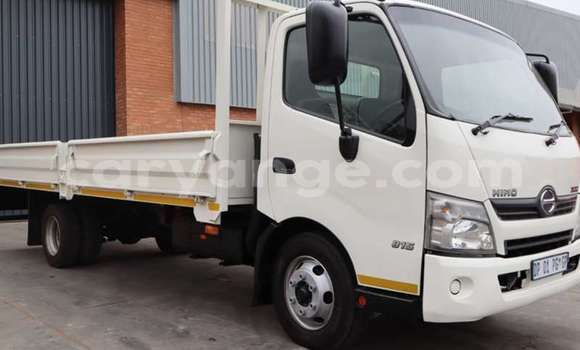 Buy Used Hino 300 Series White Truck in Henties Bay in Erongo Buy Used Hino 300 Series White Truck in Henties Bay in Erongo