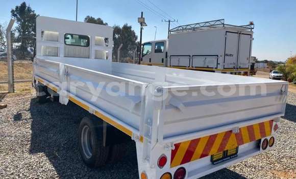 Buy Used Toyota Dyna White Truck in Karasburg in Karas