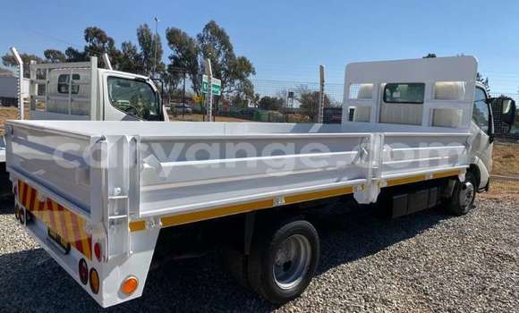 Acheter Occasion Utilitaire Toyota Dyna Blanc à Karasburg, Karas Acheter Occasion Utilitaire Toyota Dyna Blanc à Karasburg, Karas