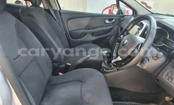 Acheter Occasion Voiture Renault Clio Gris à Henties Bay, Erongo Acheter Occasion Voiture Renault Clio Gris à Henties Bay, Erongo