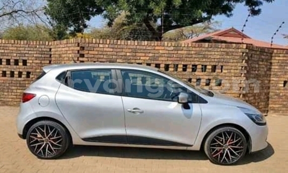 Acheter Occasion Voiture Renault Clio Gris à Henties Bay, Erongo Acheter Occasion Voiture Renault Clio Gris à Henties Bay, Erongo