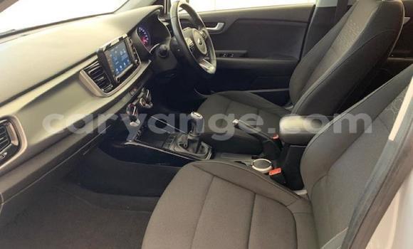 Acheter Occasion Voiture Kia Rio Gris à Gobabis, Omaheke Acheter Occasion Voiture Kia Rio Gris à Gobabis, Omaheke