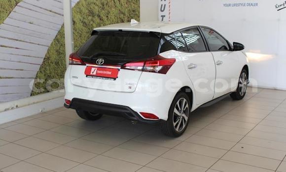 Acheter Occasion Voiture Toyota Yaris Blanc à Karasburg, Karas Acheter Occasion Voiture Toyota Yaris Blanc à Karasburg, Karas