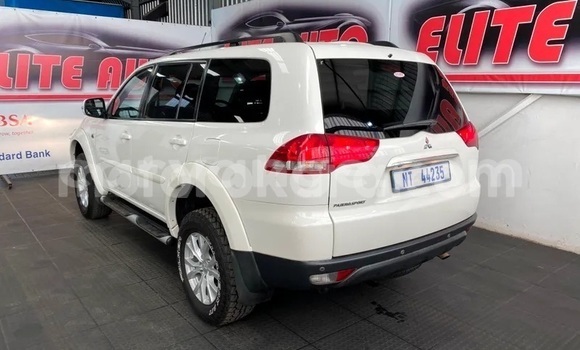 Acheter Occasion Voiture Toyota Fortuner Blanc à Windhoek, Namibie Acheter Occasion Voiture Toyota Fortuner Blanc à Windhoek, Namibie