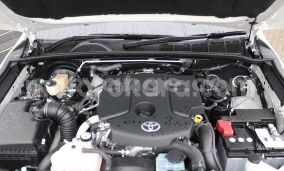 Acheter Occasion Voiture Toyota Fortuner Blanc à Windhoek, Namibie Acheter Occasion Voiture Toyota Fortuner Blanc à Windhoek, Namibie