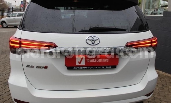 Acheter Occasion Voiture Toyota Fortuner Blanc à Windhoek, Namibie Acheter Occasion Voiture Toyota Fortuner Blanc à Windhoek, Namibie