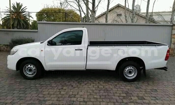 Buy Used Toyota Hilux White Car in Aranos in Hardap