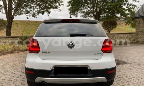 Acheter Occasion Voiture Volkswagen Polo Blanc à Gobabis, Omaheke Acheter Occasion Voiture Volkswagen Polo Blanc à Gobabis, Omaheke