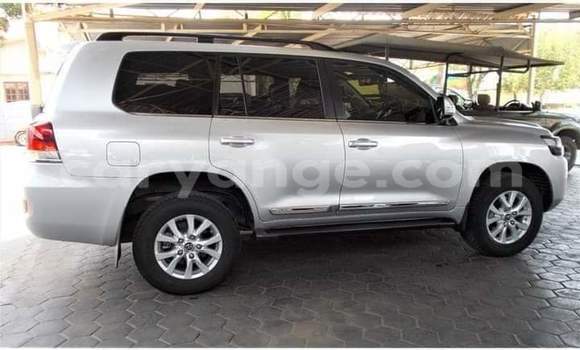 Buy Used Toyota Land Cruiser Silver Car in Grootfontein in Namibia Buy Used Toyota Land Cruiser Silver Car in Grootfontein in Namibia