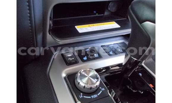 Buy Used Toyota Land Cruiser Silver Car in Grootfontein in Namibia Buy Used Toyota Land Cruiser Silver Car in Grootfontein in Namibia