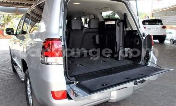 Buy Used Toyota Land Cruiser Silver Car in Grootfontein in Namibia Buy Used Toyota Land Cruiser Silver Car in Grootfontein in Namibia