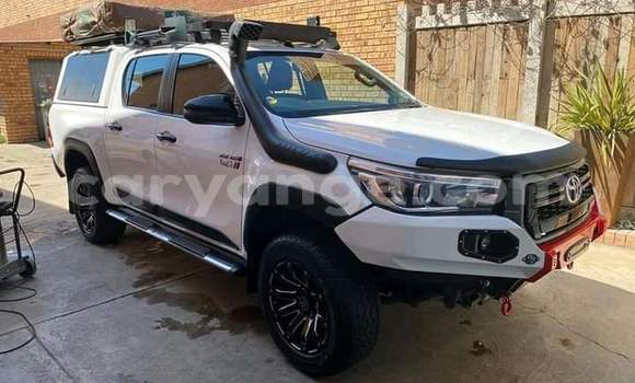 Buy Used Toyota Hilux White Car in Bethanien in Karas Buy Used Toyota Hilux White Car in Bethanien in Karas