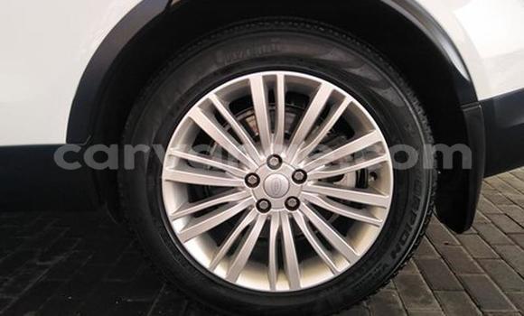 Acheter Occasion Voiture Land Rover Discovery Blanc à Windhoek, Namibie Acheter Occasion Voiture Land Rover Discovery Blanc à Windhoek, Namibie