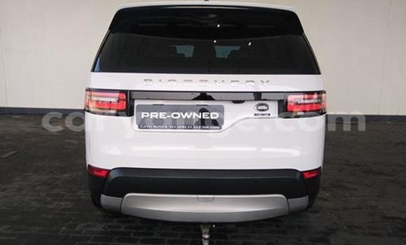 Acheter Occasion Voiture Land Rover Discovery Blanc à Windhoek, Namibie Acheter Occasion Voiture Land Rover Discovery Blanc à Windhoek, Namibie