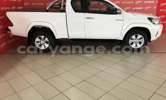 Buy Used Toyota Hilux White Car in Mariental in Namibia Buy Used Toyota Hilux White Car in Mariental in Namibia
