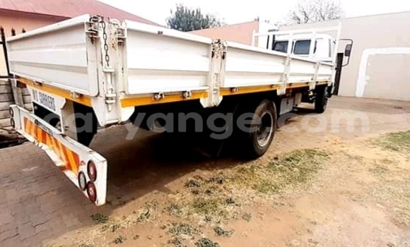Acheter Occasion Utilitaire Hino Ranger Blanc à Arandis, Kunene Acheter Occasion Utilitaire Hino Ranger Blanc à Arandis, Kunene