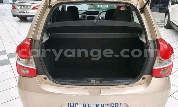 Acheter Occasion Voiture Toyota Yaris Gris à Bethanien, Karas Acheter Occasion Voiture Toyota Yaris Gris à Bethanien, Karas