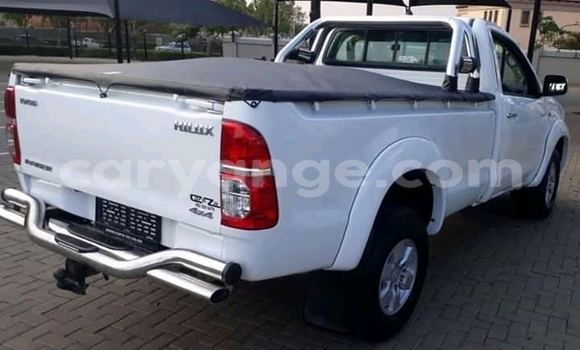 Buy Used Toyota Hilux White Car in Windhoek in Namibia Buy Used Toyota Hilux White Car in Windhoek in Namibia
