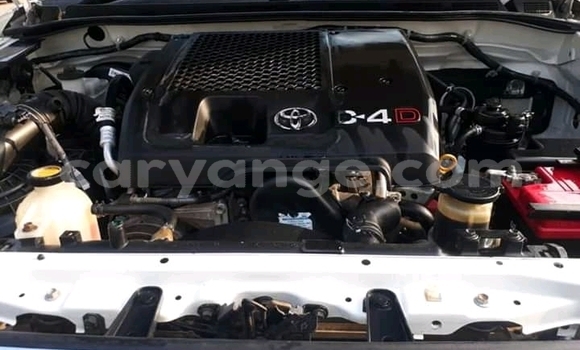 Acheter Occasion Voiture Toyota Hilux Blanc à Windhoek, Namibie Acheter Occasion Voiture Toyota Hilux Blanc à Windhoek, Namibie