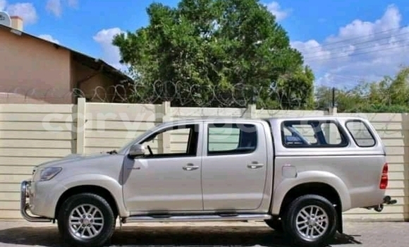 Acheter Occasion Voiture Toyota Hilux Gris à Windhoek, Namibie Acheter Occasion Voiture Toyota Hilux Gris à Windhoek, Namibie