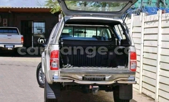 Acheter Occasion Voiture Toyota Hilux Gris à Windhoek, Namibie Acheter Occasion Voiture Toyota Hilux Gris à Windhoek, Namibie