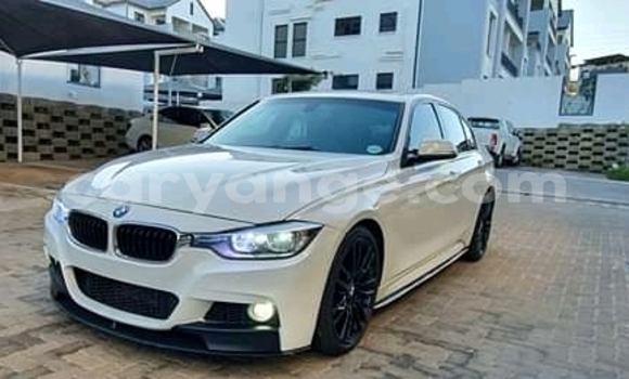 Buy Used BMW 3200 White Car in Henties Bay in Erongo