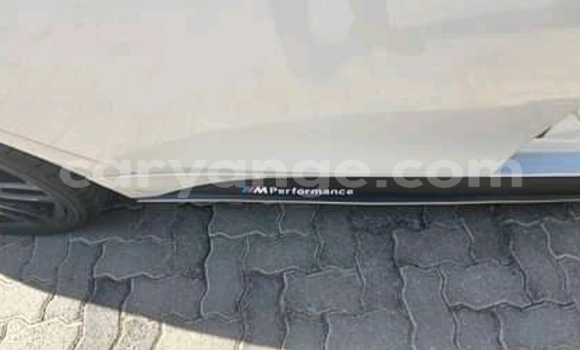 Acheter Occasion Voiture BMW 3200 Blanc à Henties Bay, Erongo Acheter Occasion Voiture BMW 3200 Blanc à Henties Bay, Erongo