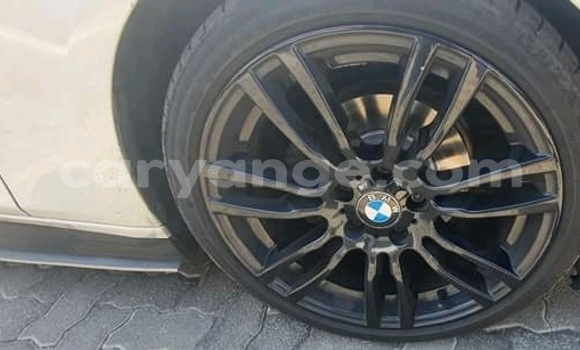 Acheter Occasion Voiture BMW 3200 Blanc à Henties Bay, Erongo Acheter Occasion Voiture BMW 3200 Blanc à Henties Bay, Erongo