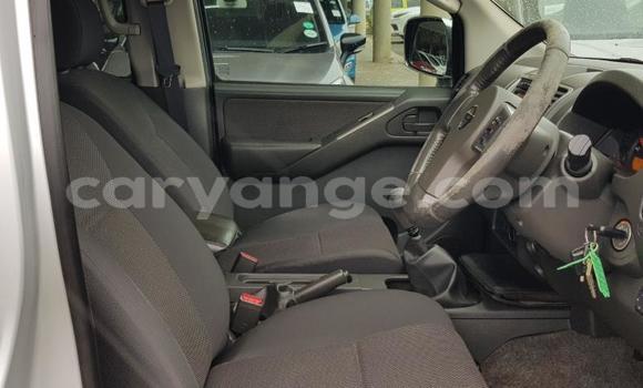 Acheter Occasion Voiture Nissan Navara Gris à Gobabis, Omaheke Acheter Occasion Voiture Nissan Navara Gris à Gobabis, Omaheke