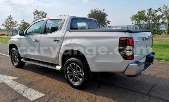 Acheter Occasion Voiture Mitsubishi Frontera Gris à Gobabis, Omaheke Acheter Occasion Voiture Mitsubishi Frontera Gris à Gobabis, Omaheke