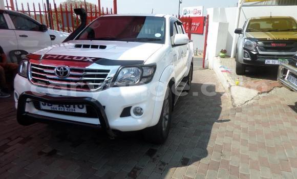 Buy Used Toyota Hilux White Car in Henties Bay in Erongo Buy Used Toyota Hilux White Car in Henties Bay in Erongo