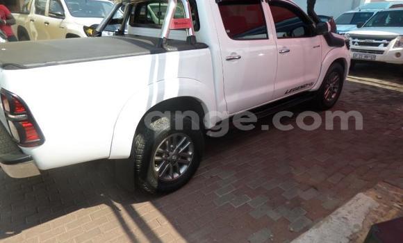Buy Used Toyota Hilux White Car in Henties Bay in Erongo Buy Used Toyota Hilux White Car in Henties Bay in Erongo