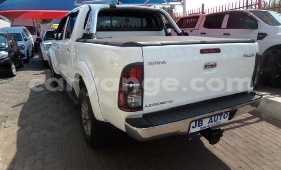 Buy Used Toyota Hilux White Car in Henties Bay in Erongo Buy Used Toyota Hilux White Car in Henties Bay in Erongo