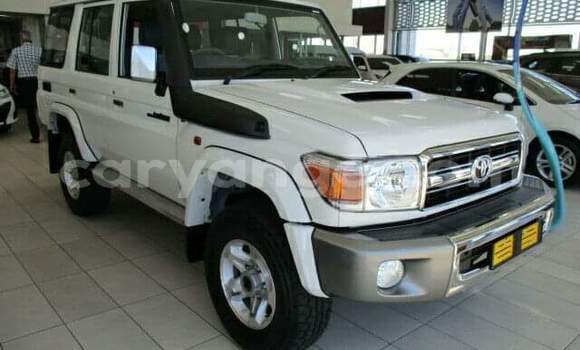 Acheter Occasion Voiture Toyota Land Cruiser Blanc à Gobabis, Omaheke Acheter Occasion Voiture Toyota Land Cruiser Blanc à Gobabis, Omaheke
