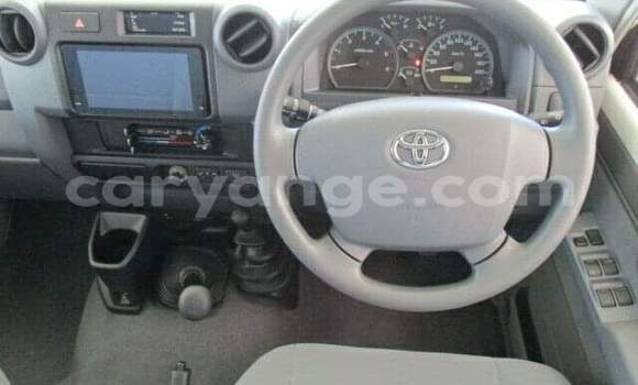 Buy Used Toyota Land Cruiser White Car in Gobabis in Omaheke Buy Used Toyota Land Cruiser White Car in Gobabis in Omaheke