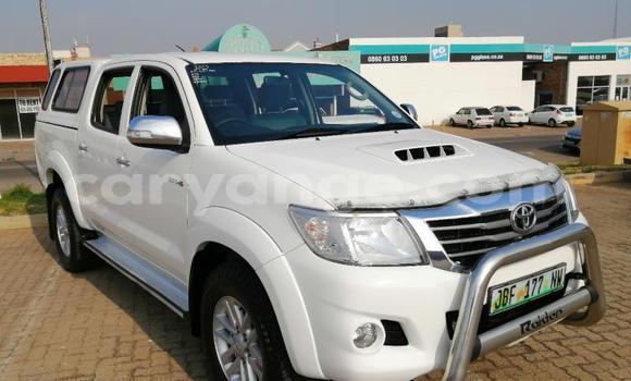 Buy Used Toyota Hilux White Car in Grootfontein in Namibia Buy Used Toyota Hilux White Car in Grootfontein in Namibia
