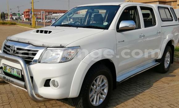 Buy Used Toyota Hilux White Car in Grootfontein in Namibia Buy Used Toyota Hilux White Car in Grootfontein in Namibia