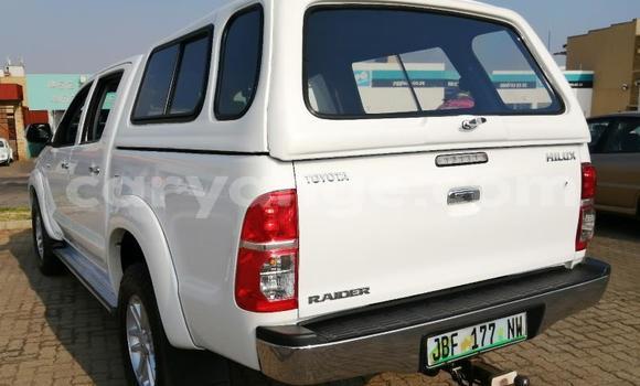 Buy Used Toyota Hilux White Car in Grootfontein in Namibia Buy Used Toyota Hilux White Car in Grootfontein in Namibia