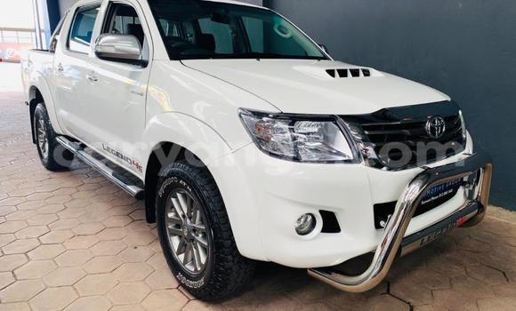 Buy Used Toyota Hilux White Car in Karasburg in Karas
