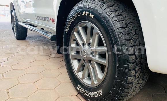 Buy Used Toyota Hilux White Car in Karasburg in Karas Buy Used Toyota Hilux White Car in Karasburg in Karas