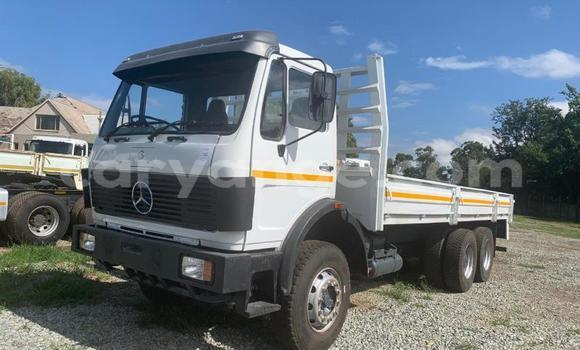 Buy Used Mercedes‒Benz Truck White Truck in Windhoek in Namibia Buy Used Mercedes‒Benz Truck White Truck in Windhoek in Namibia